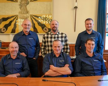 Neu gewählter Allmendaufseher Fredi Furger (oben in der Mitte) mit den restlichen Allmendaufsehern