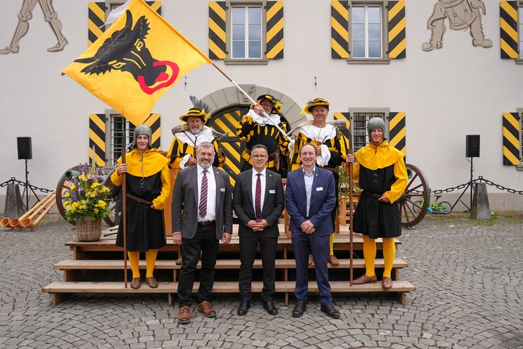 Die drei wiedergewählten Mitglieder des Ausschusses